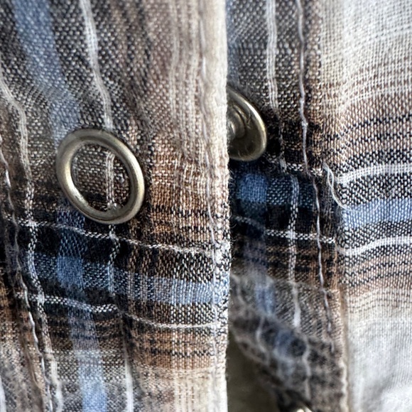 Lightweight Plaid Button-Front Shirt Jacket - White, Brown & Blue - Picture 5 of 7